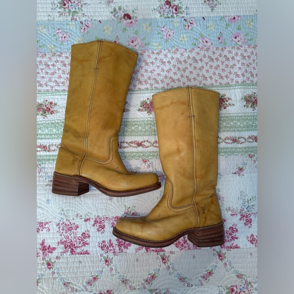 Frye Campus 14L Boots Banana Size 8